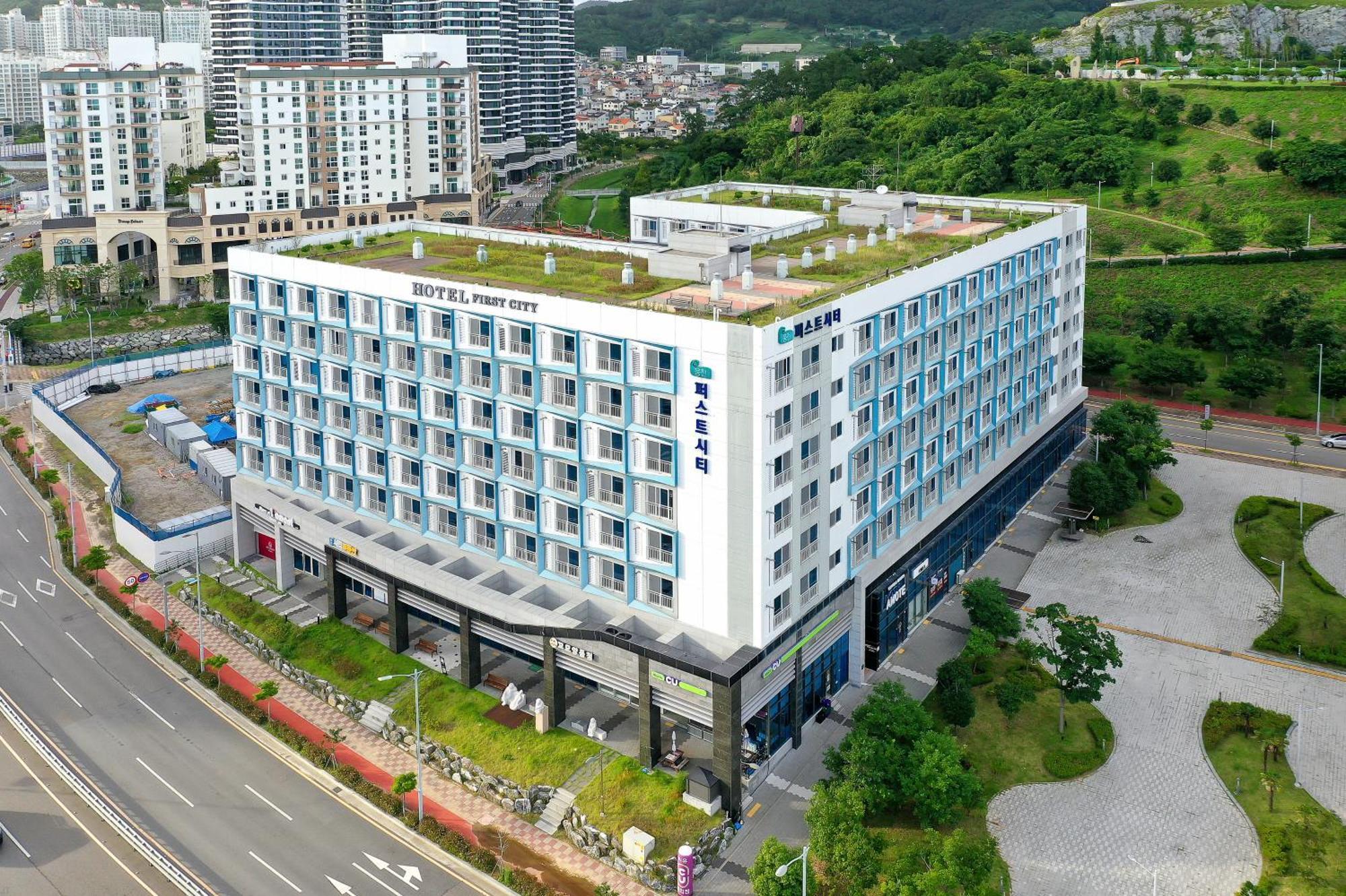 Yeosu Hotel First City Exterior foto