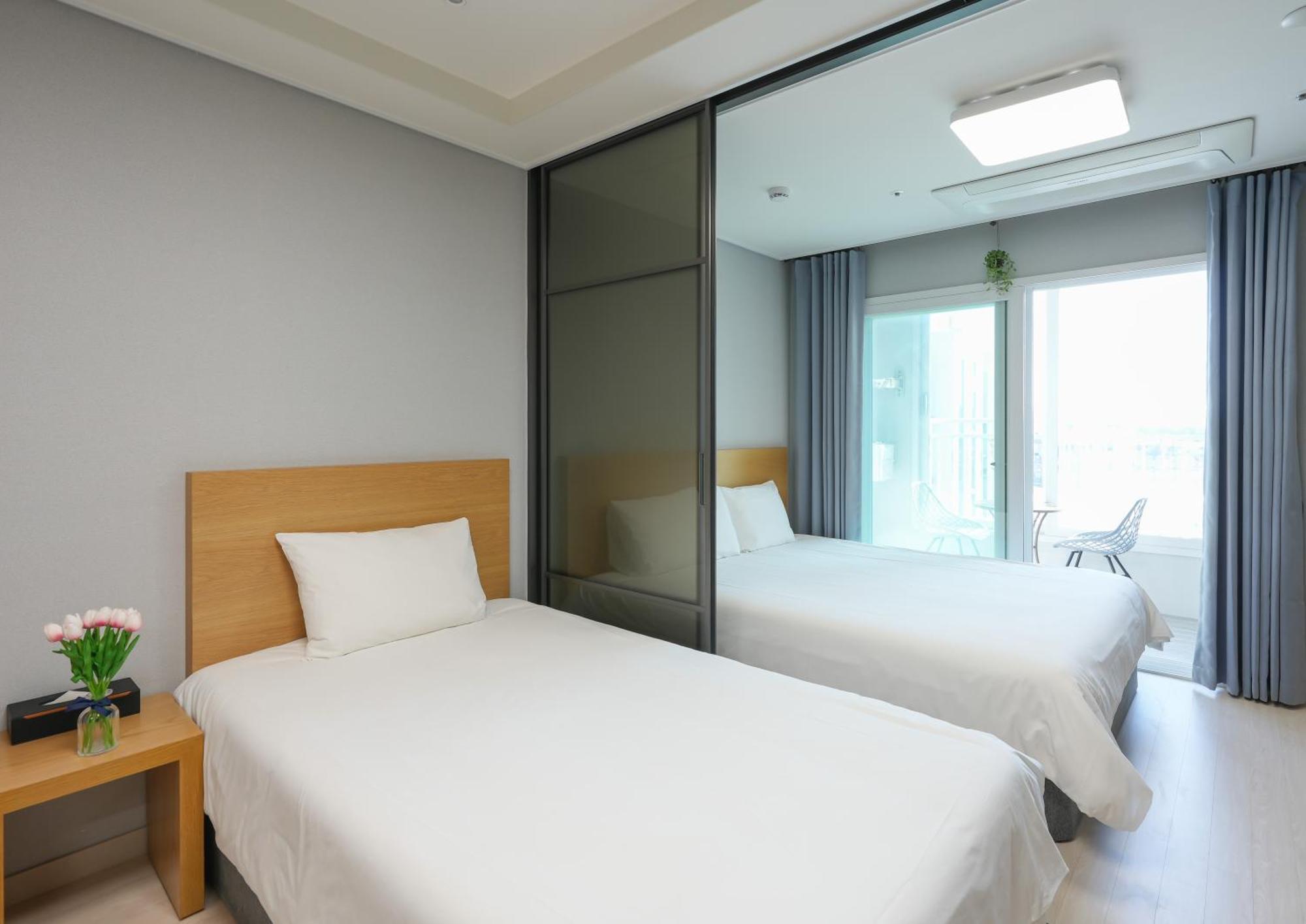 Yeosu Hotel First City Exterior foto